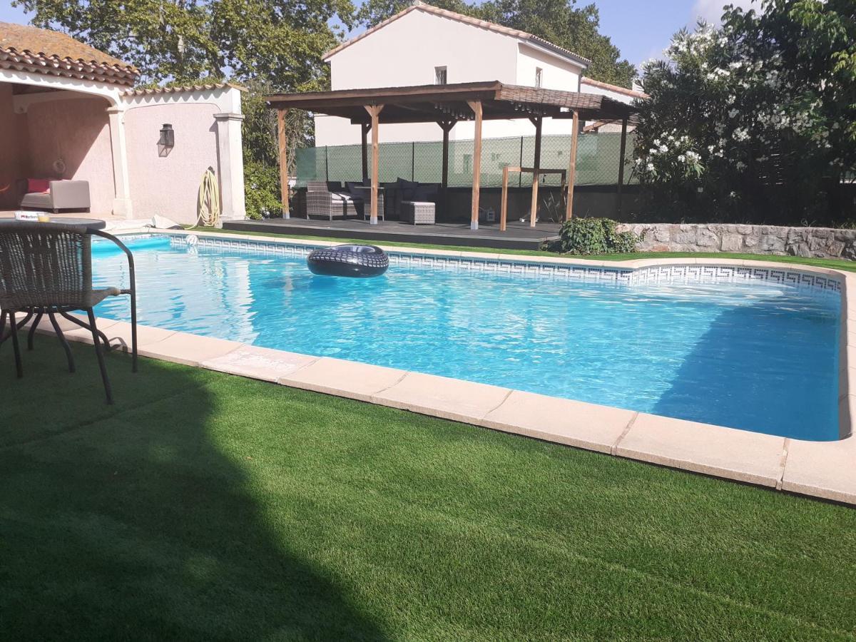 Superbe Grand Studio Tout Confort Avec Exterieur Poussan Eksteriør billede