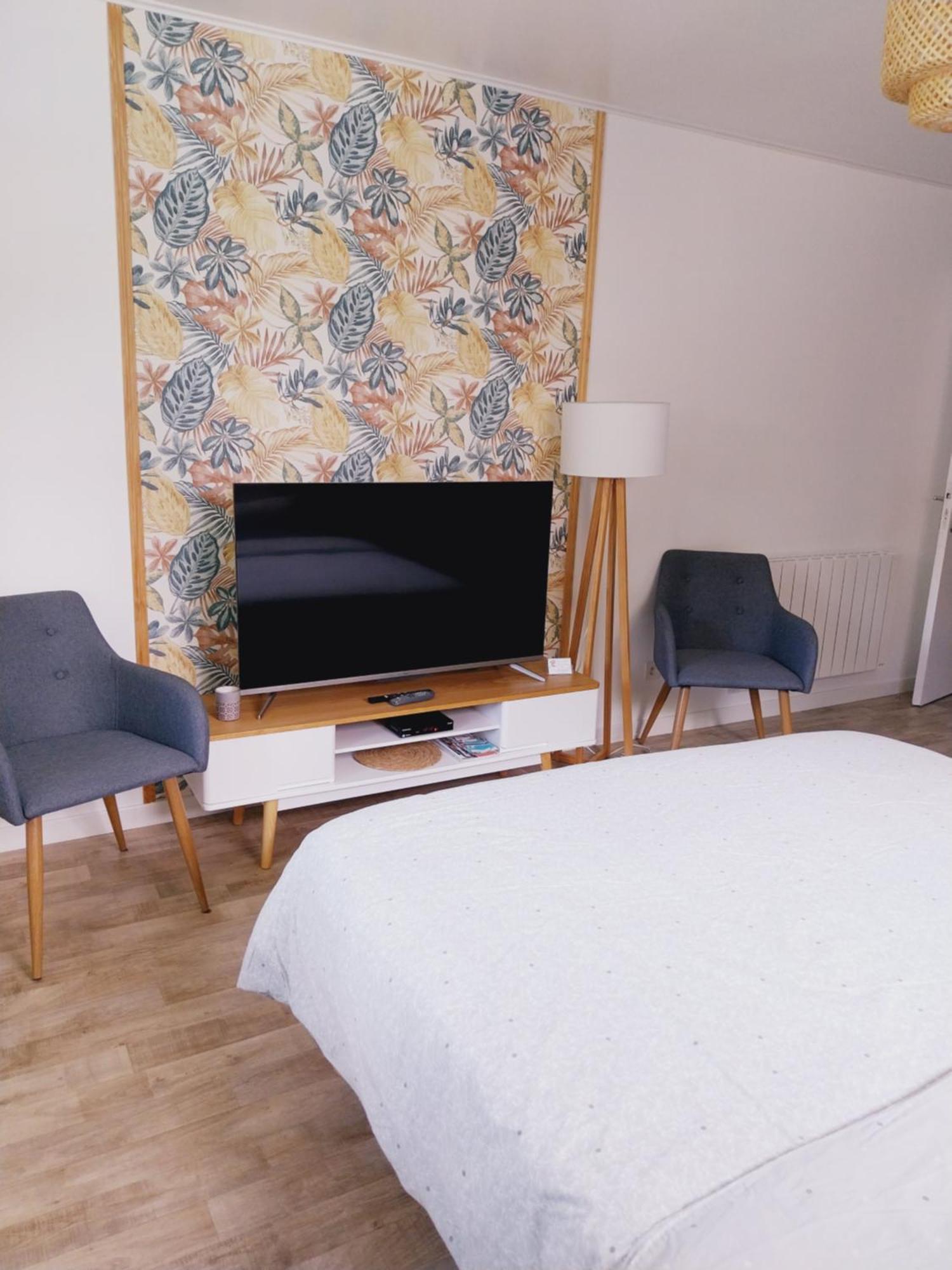 Superbe Grand Studio Tout Confort Avec Exterieur Poussan Eksteriør billede