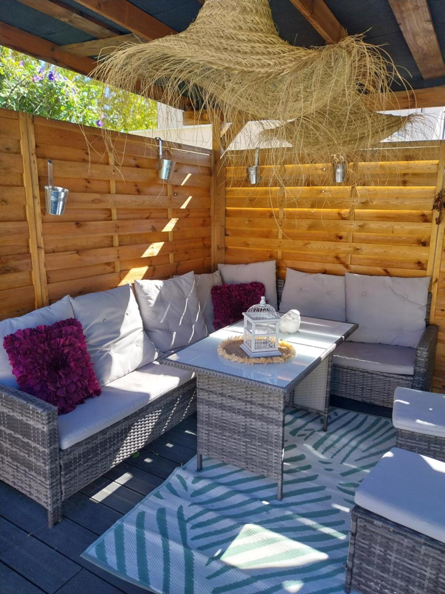 Superbe Grand Studio Tout Confort Avec Exterieur Poussan Eksteriør billede