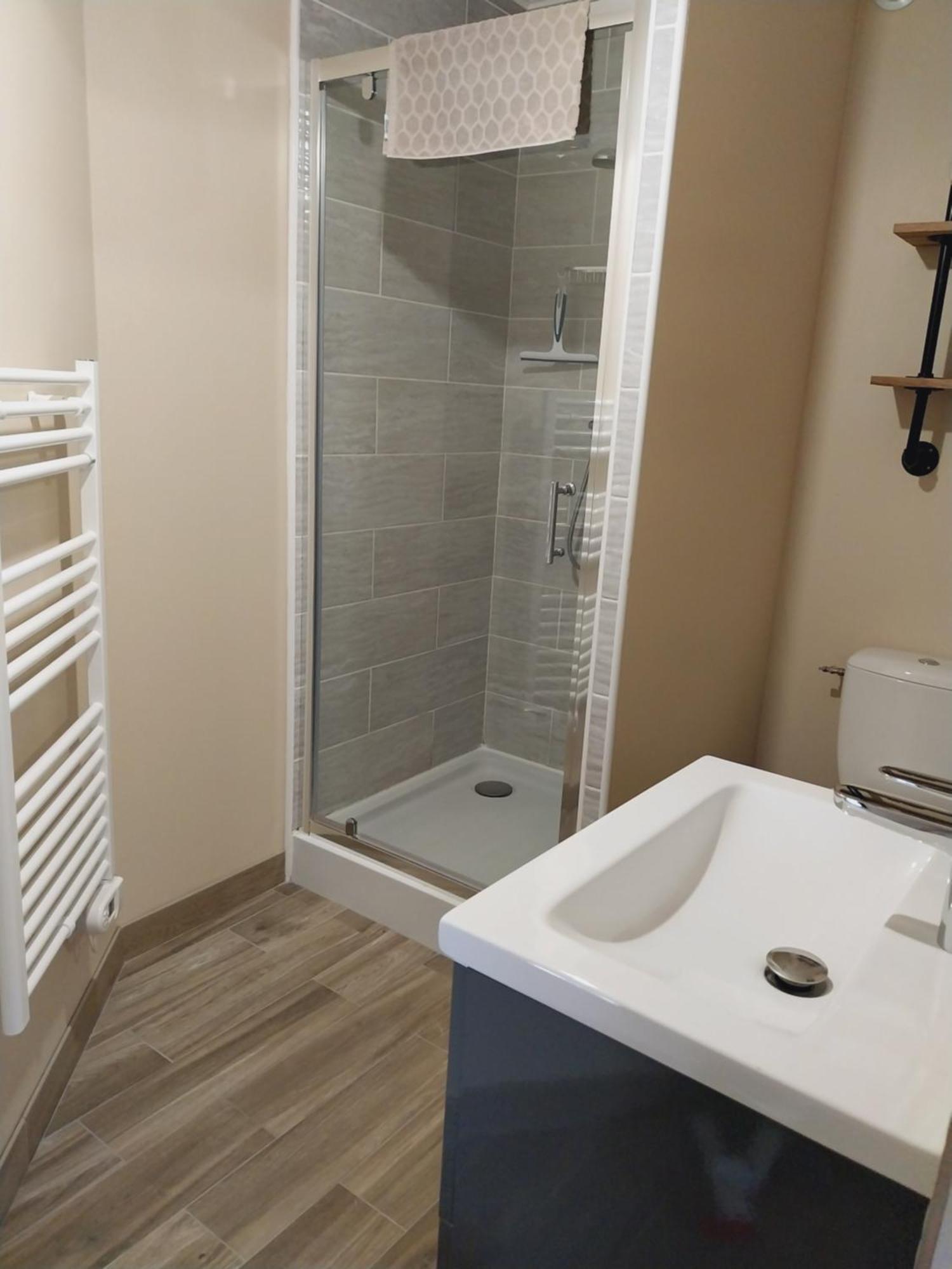 Superbe Grand Studio Tout Confort Avec Exterieur Poussan Eksteriør billede